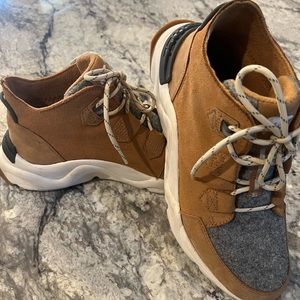 Women’s Sorel boots Size 9.5